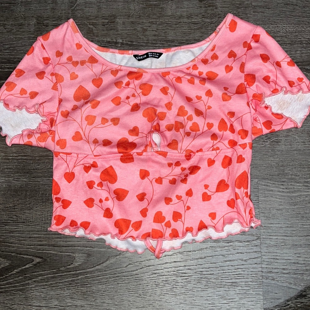 shein heart tee